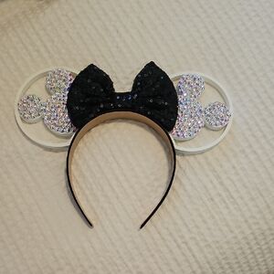 Sparkling Minnie Ears Black and Silver Headband